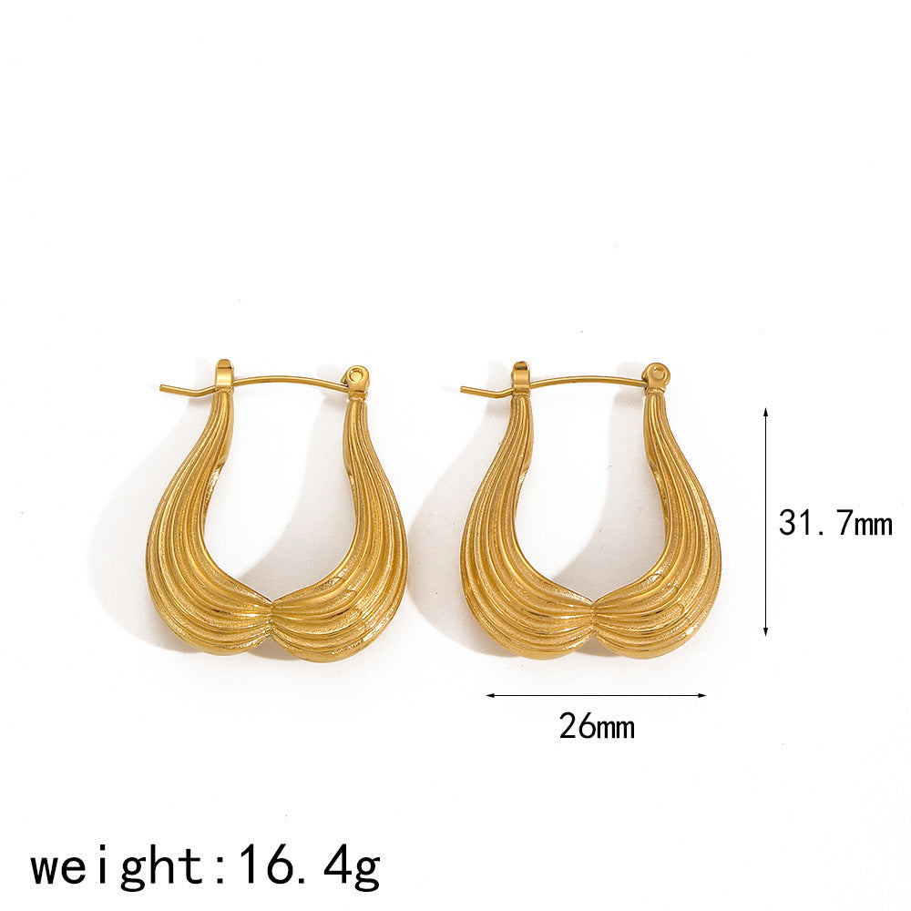 Exaggerated Peach Heart-shaped Earrings - Niza Noir