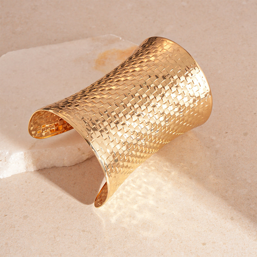 Vintage Golden Mosaic Exaggerated Bracelet - Niza Noir